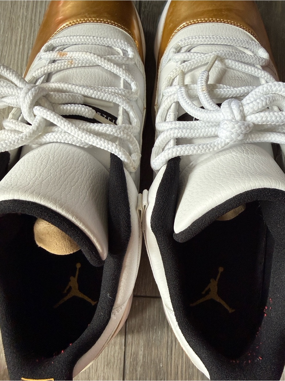 Nike Air Jordan 11 Low in ‘Closing Cerenony’ - Picture 4 of 13